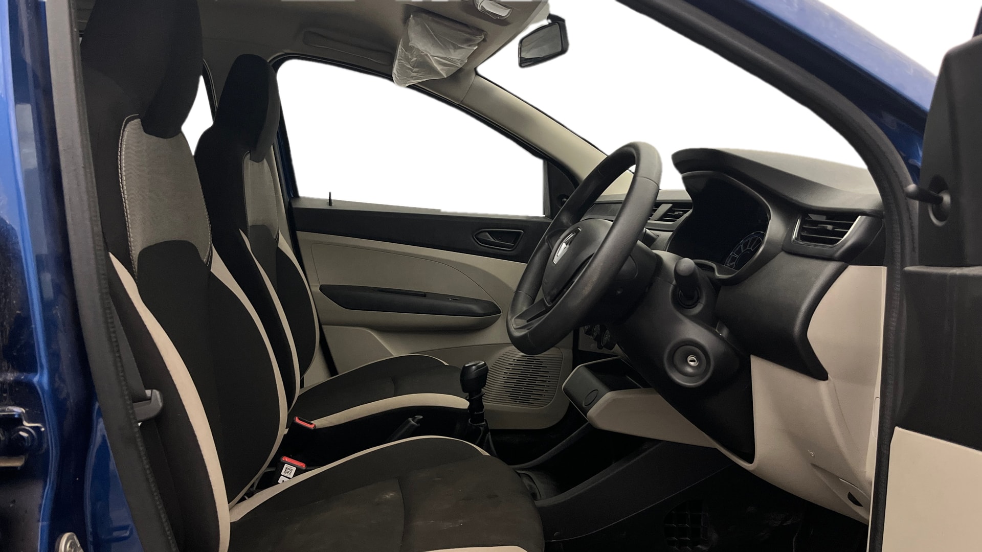 View 2023 Renault Triber RXE Image 17 Used 2023 Renault Triber RXE Image 17