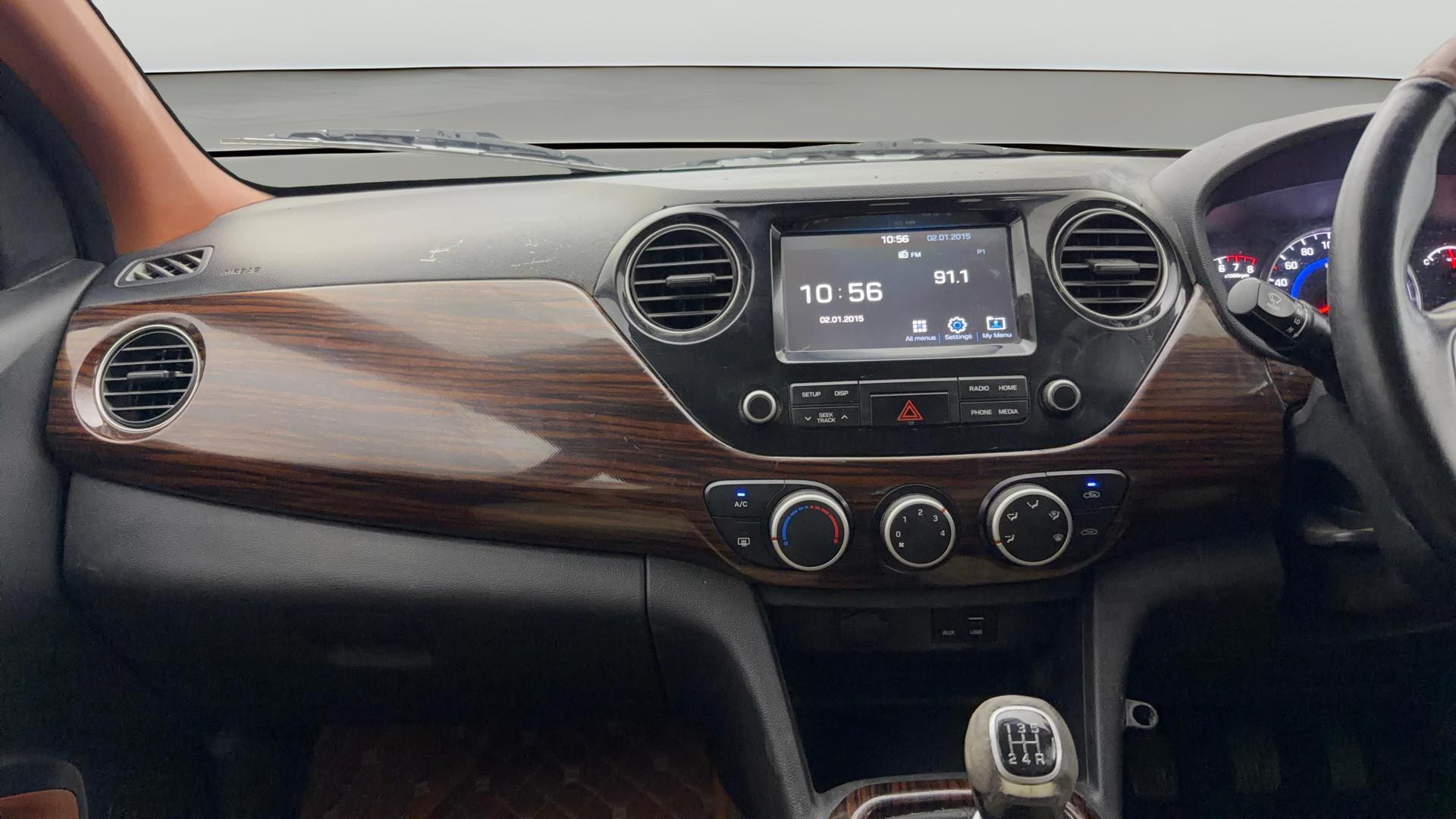View 2019 Hyundai Grand i10 Sportz 1.2 Kappa Image 17 Used 2019 Hyundai Grand i10 Sportz 1.2 Kappa Image 17