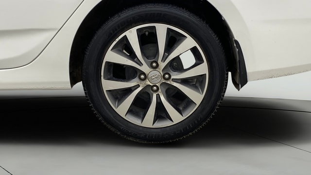 View Hyundai Fluidic Verna Image 11 Used Hyundai Fluidic Verna Image 11
