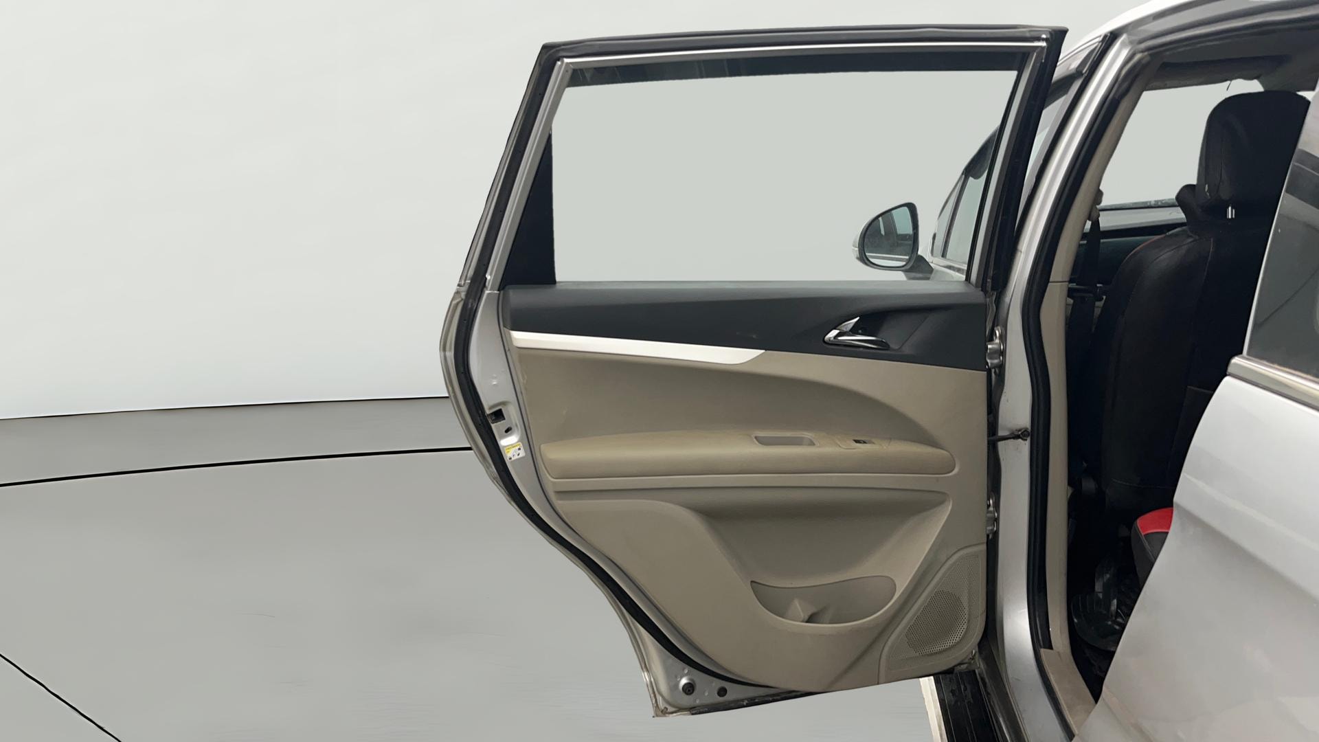 View 2019 Mahindra Marazzo M6 7-Seater Image 23 Used 2019 Mahindra Marazzo M6 7-Seater Image 23