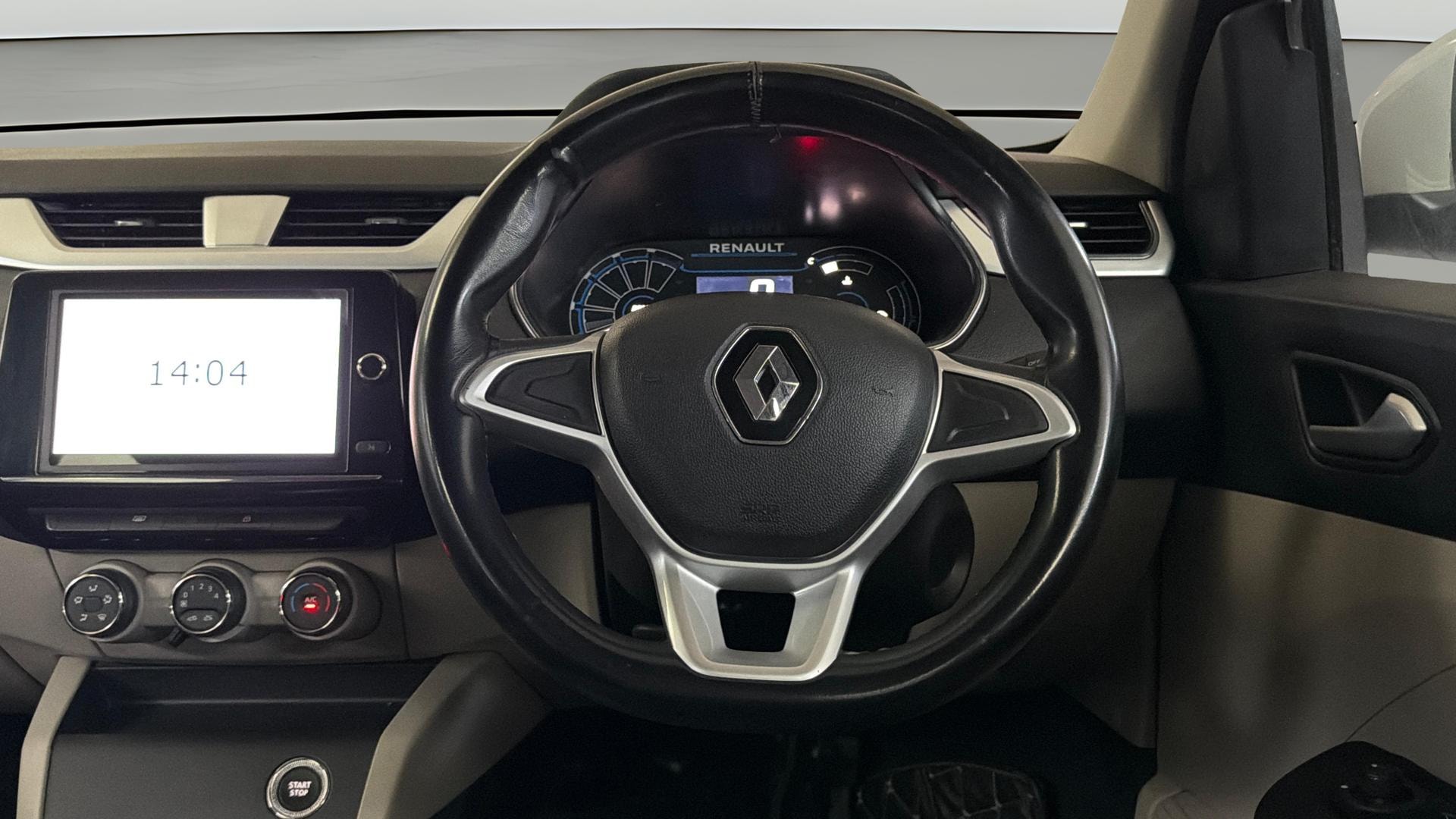 View 2020 Renault Triber RXZ AMT Image 13 Used 2020 Renault Triber RXZ AMT Image 13