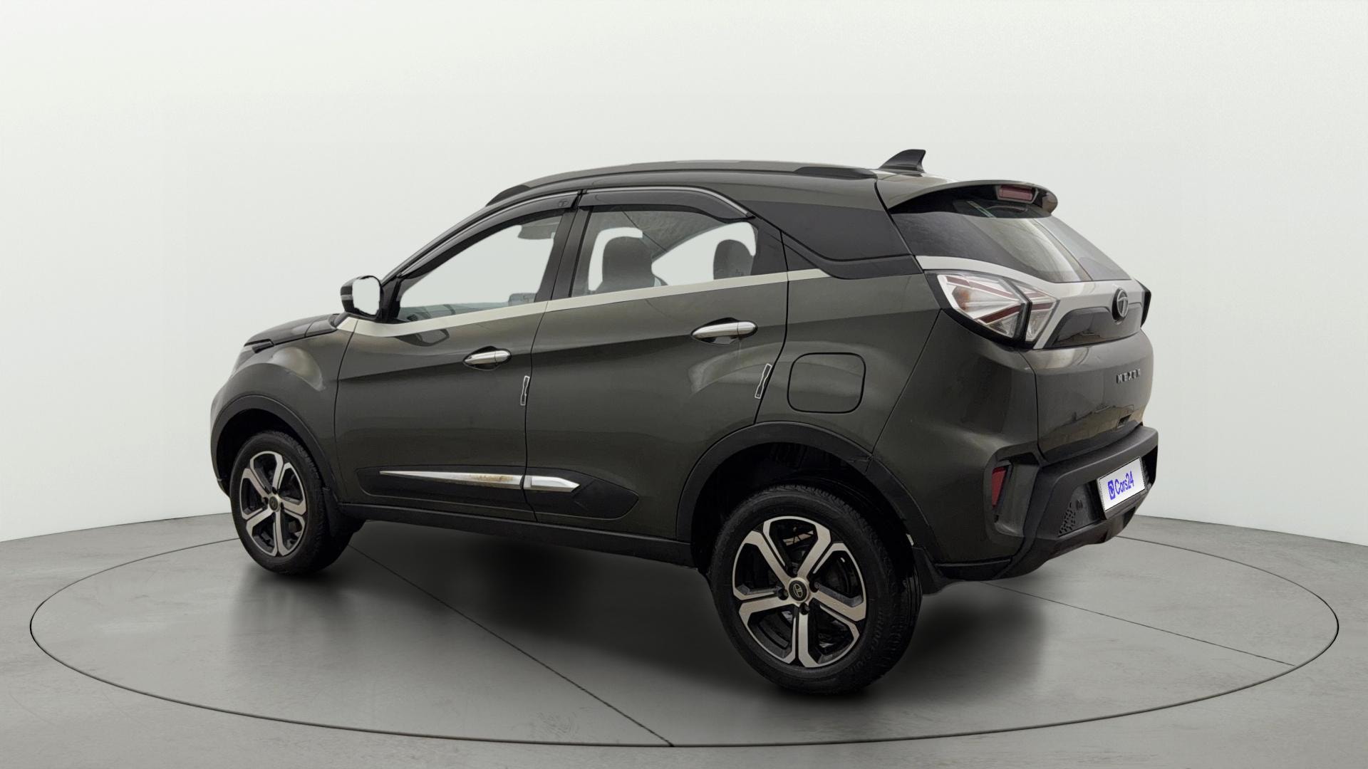 View 2023 Tata Nexon Revotron XE Image 2 Used 2023 Tata Nexon Revotron XE Image 2