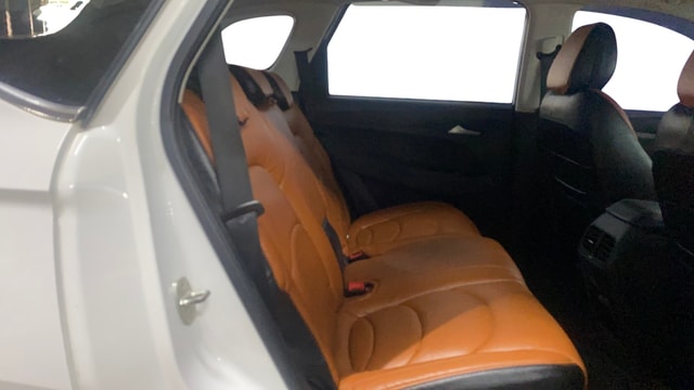 View MG Hector Image 10 Used MG Hector Image 10