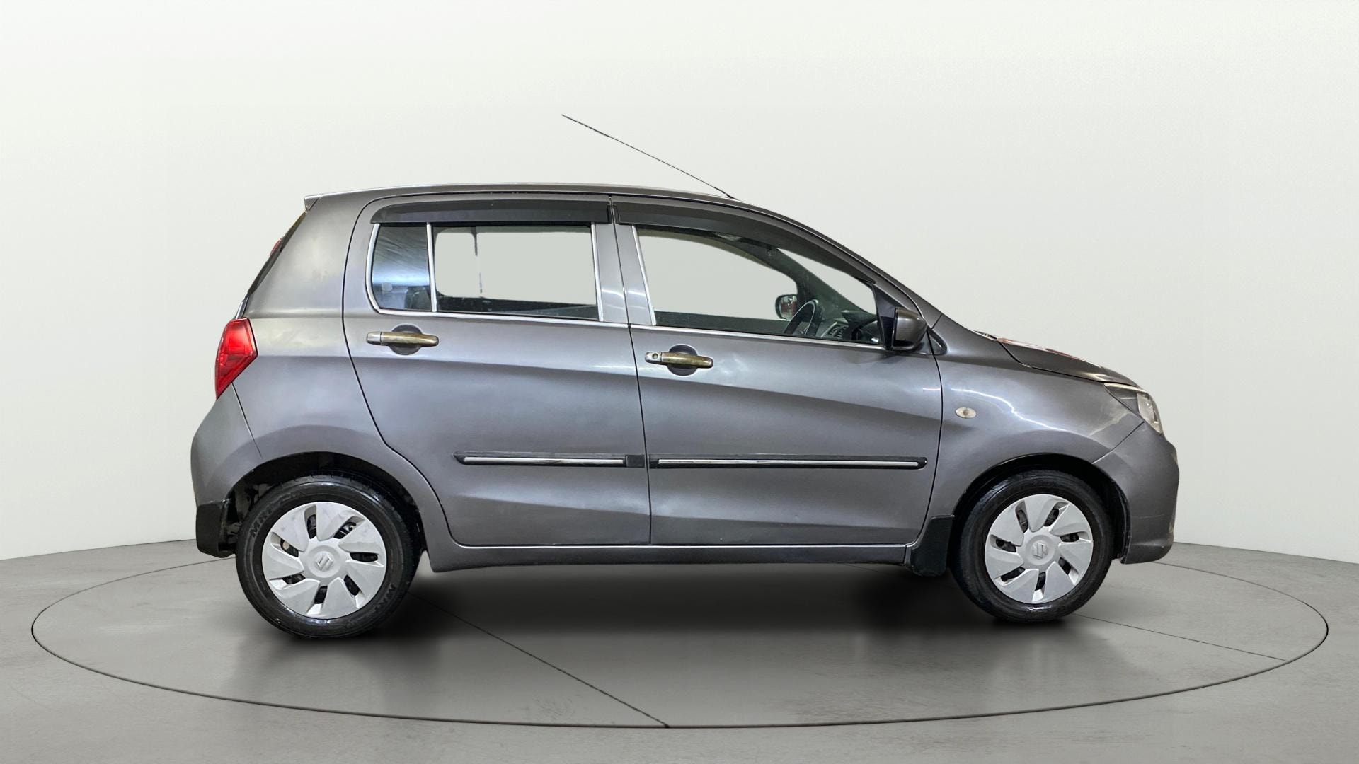 View 2018 Maruti Suzuki 1000 Base Variant Image 8 Used 2018 Maruti Suzuki 1000 Base Variant Image 8