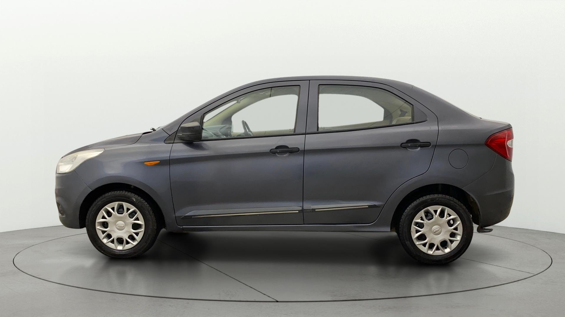 View 2016 Ford Figo Aspire 1.2P Ambiente MT BS IV Image 5 Used 2016 Ford Figo Aspire 1.2P Ambiente MT BS IV Image 5