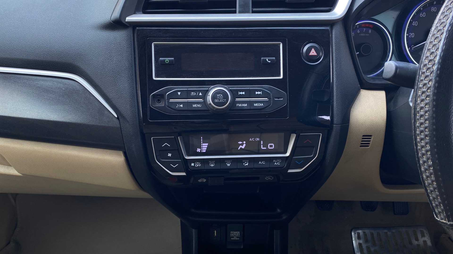 View 2016 Honda Amaze E MT Petrol BS IV Image 17 Used 2016 Honda Amaze E MT Petrol BS IV Image 17