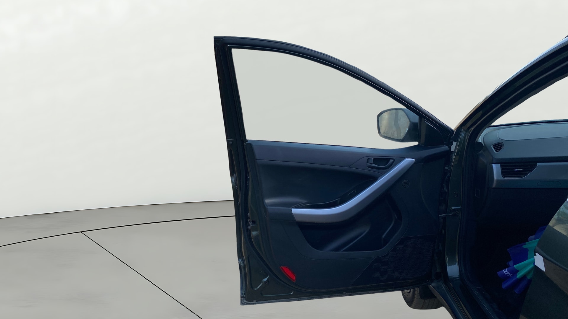 View 2022 Tata Nexon Revotron XE Image 30 Used 2022 Tata Nexon Revotron XE Image 30