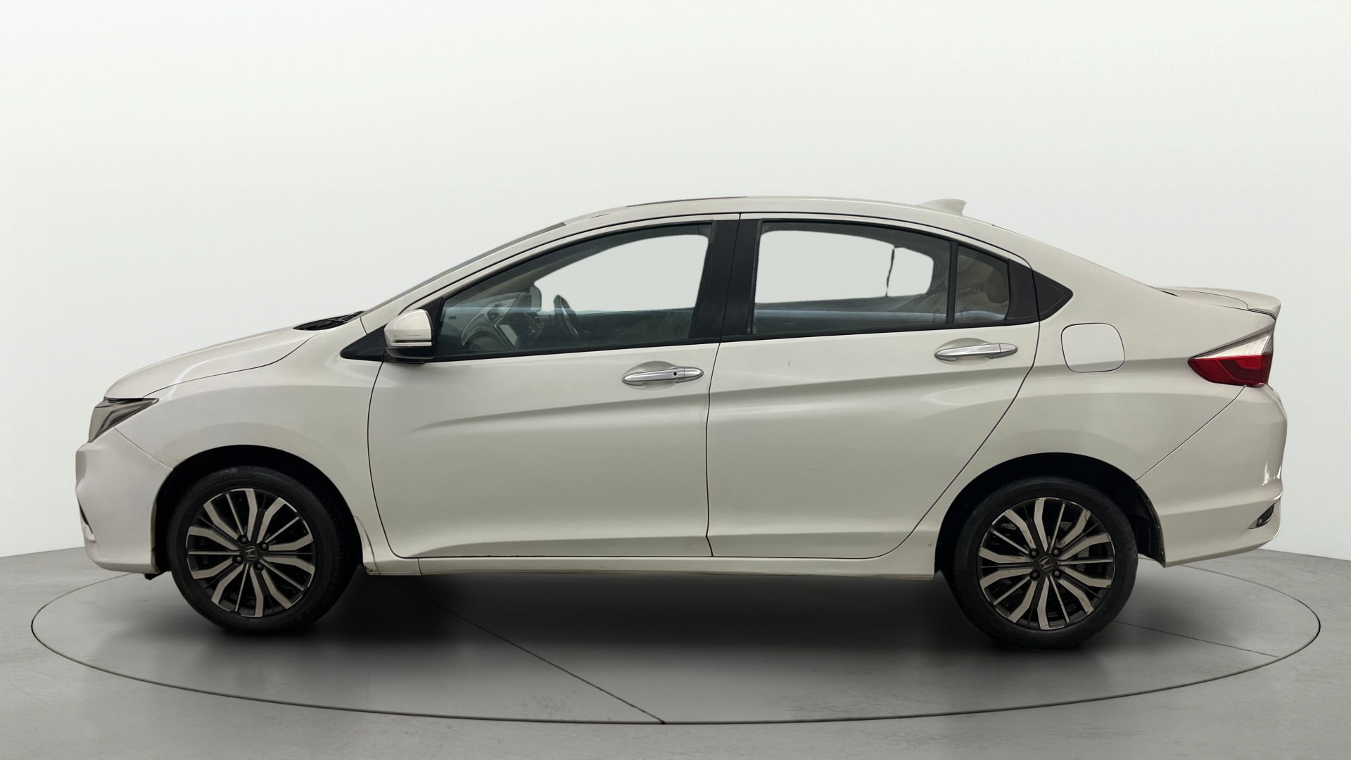 View 2017 Honda City ZX CVT Image 5 Used 2017 Honda City ZX CVT Image 5