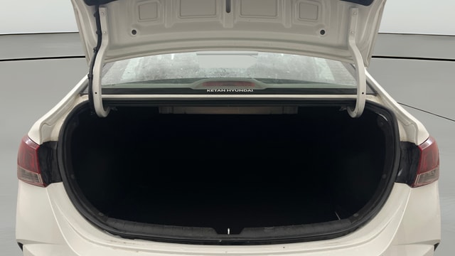 View Hyundai Verna Image 40 Used Hyundai Verna Image 40