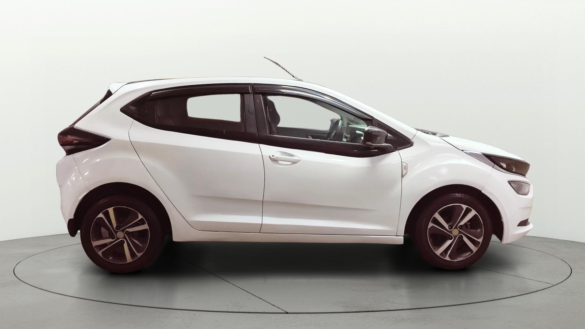 View 2020 Tata Altroz XZ Petrol Image 28 Used 2020 Tata Altroz XZ Petrol Image 28