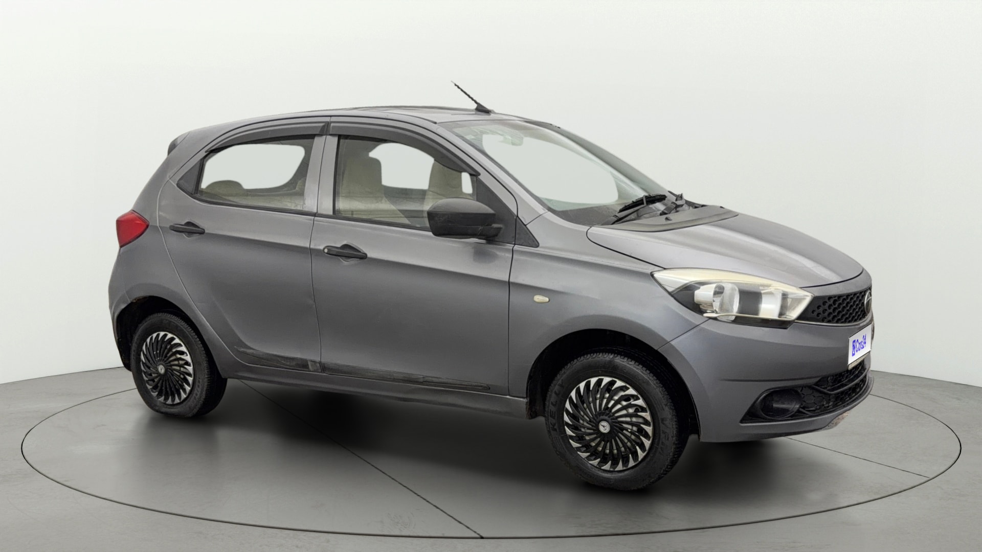 View 2018 Tata Tiago Revotorq XB Image 35 Used 2018 Tata Tiago Revotorq XB Image 35