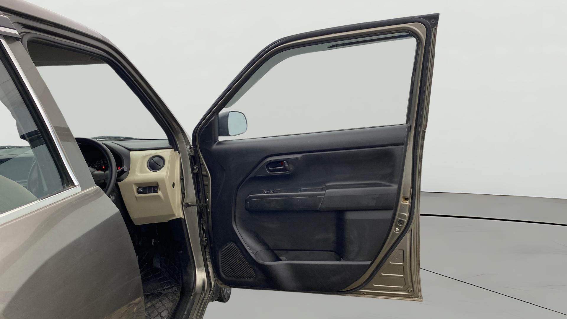 View 2020 Maruti Suzuki 1000 Base Variant Image 43 Used 2020 Maruti Suzuki 1000 Base Variant Image 43