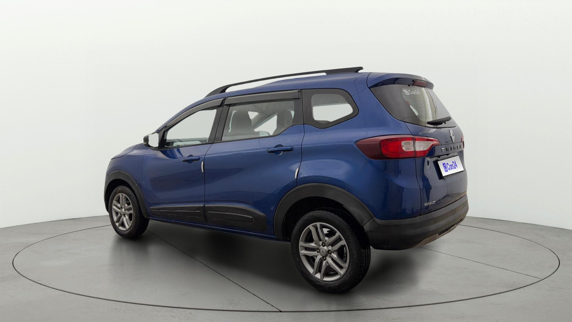 View 2022 Renault Triber RXZ Image 2 Used 2022 Renault Triber RXZ Image 2