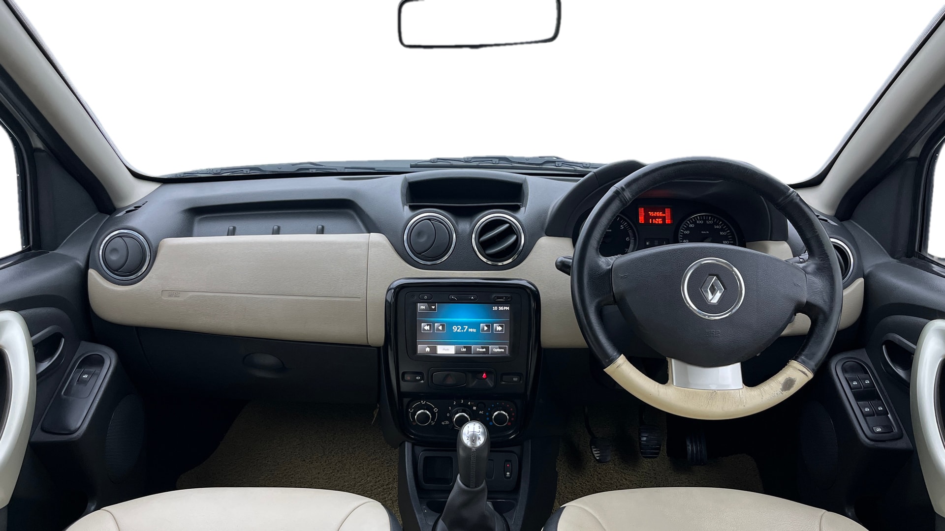 View 2013 Renault Duster Diesel 85PS STD Image 15 Used 2013 Renault Duster Diesel 85PS STD Image 15