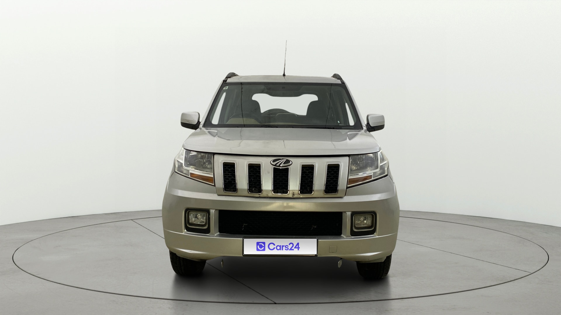 View 2017 Mahindra TUV300 T8 Image 1 Used 2017 Mahindra TUV300 T8 Image 1
