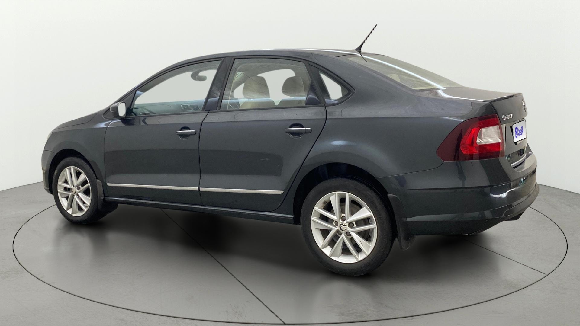 View 2019 Skoda Rapid 1.6 MPI Style Petrol BS IV Image 2 Used 2019 Skoda Rapid 1.6 MPI Style Petrol BS IV Image 2