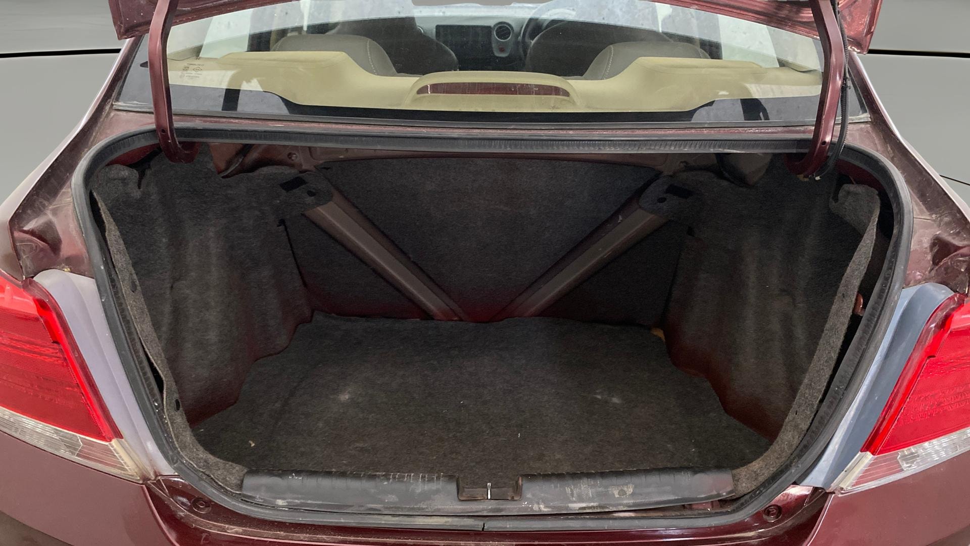 View 2014 Honda Amaze E MT Petrol BS IV Image 37 Used 2014 Honda Amaze E MT Petrol BS IV Image 37