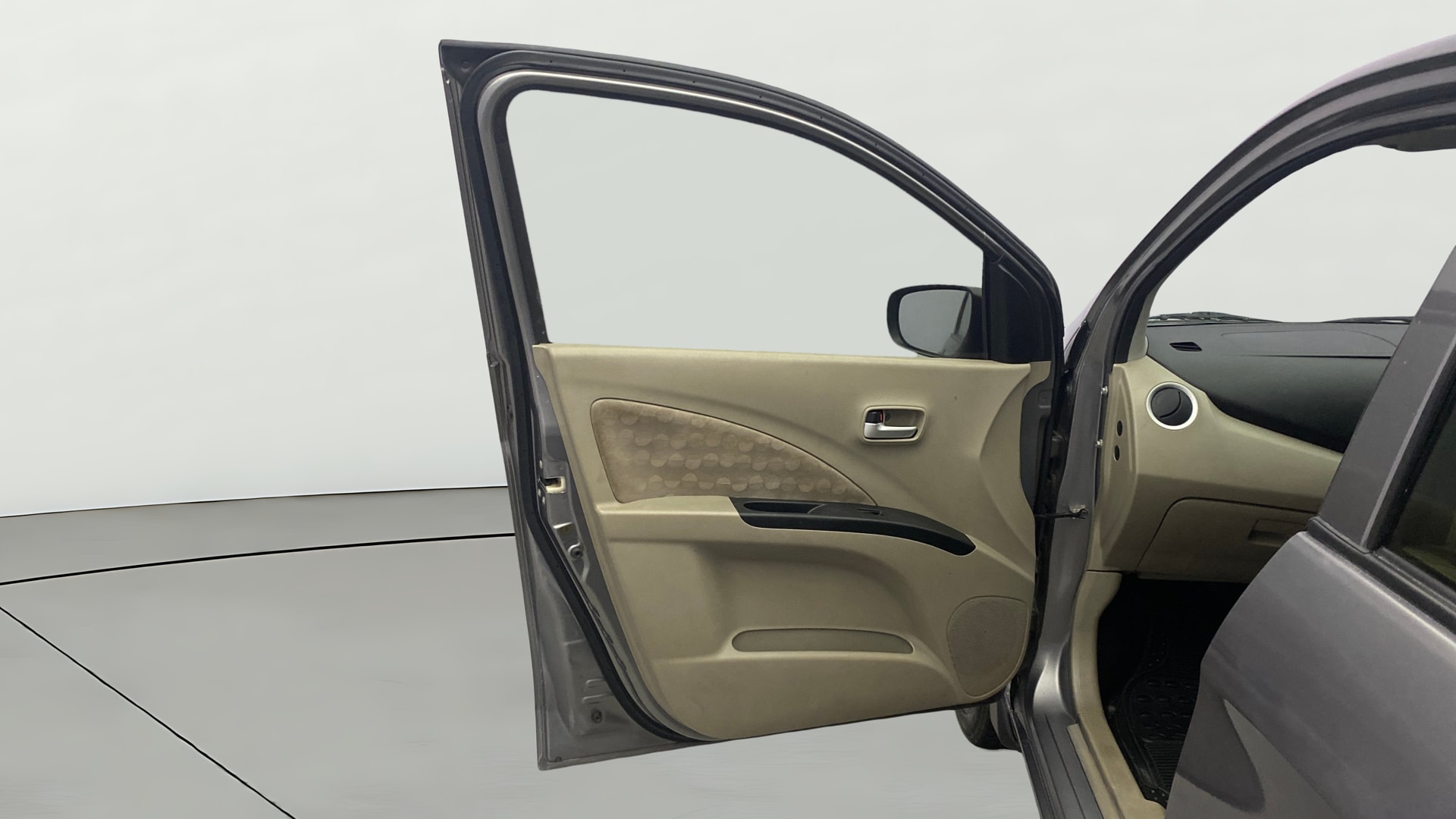 View 2015 Maruti Suzuki 1000 Base Variant Image 30 Used 2015 Maruti Suzuki 1000 Base Variant Image 30