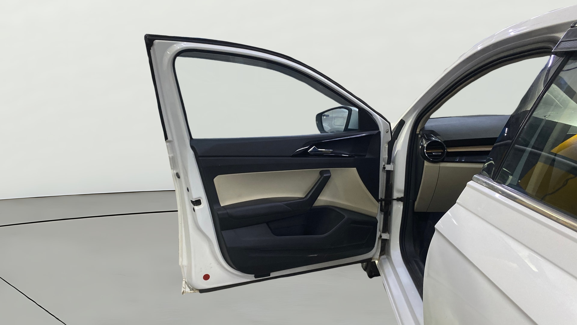 View 2022 Skoda Slavia Style 1.0 TSI AT Image 37 Used 2022 Skoda Slavia Style 1.0 TSI AT Image 37