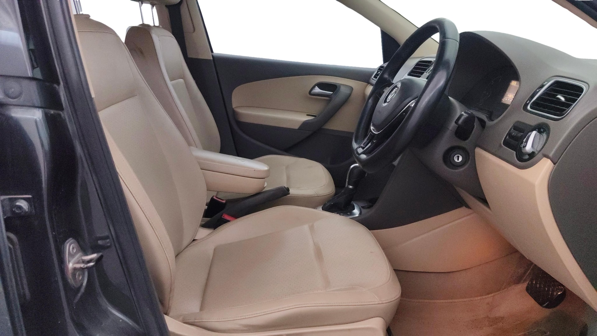 View 2015 Volkswagen Vento 1.2 L TSI Comfortline Petrol AT Image 26 Used 2015 Volkswagen Vento 1.2 L TSI Comfortline Petrol AT Image 26