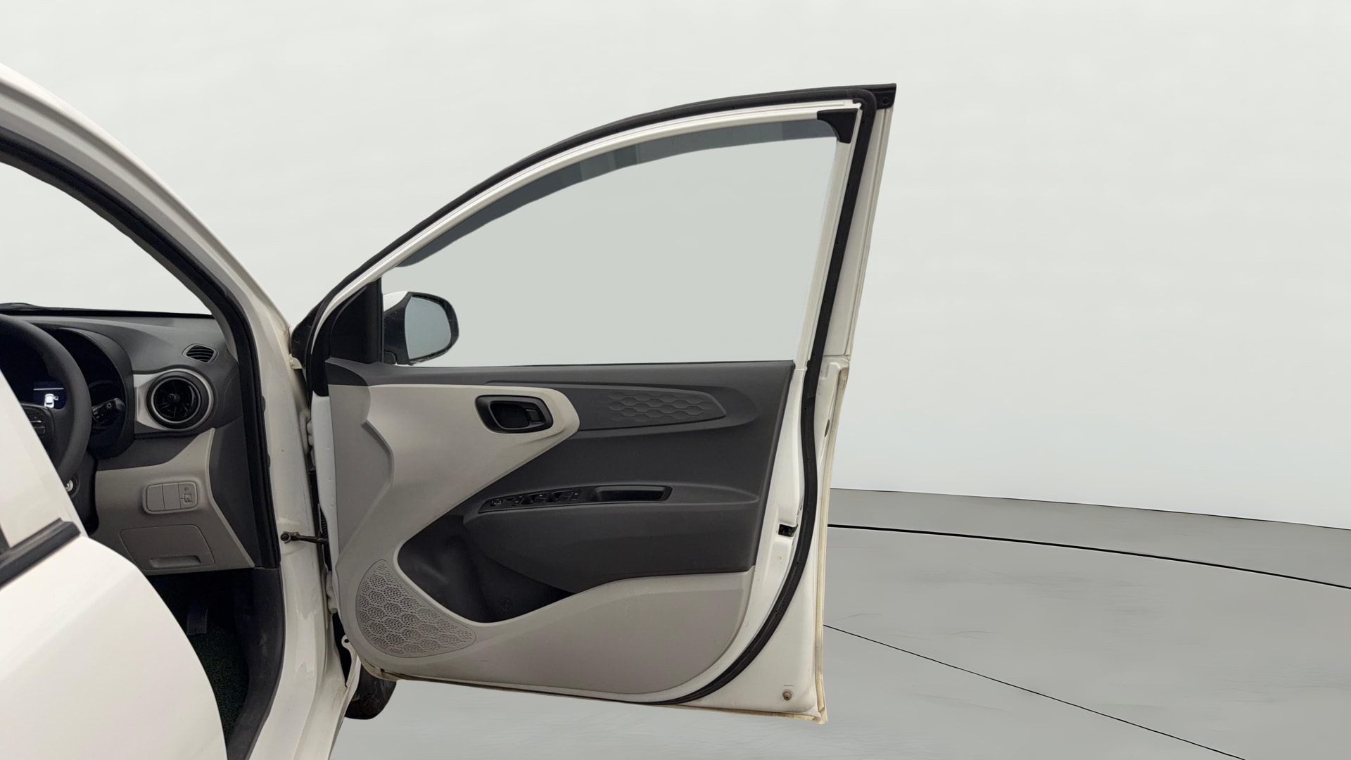 View 2023 Hyundai Grand i10 Nios Magna Petrol Image 43 Used 2023 Hyundai Grand i10 Nios Magna Petrol Image 43