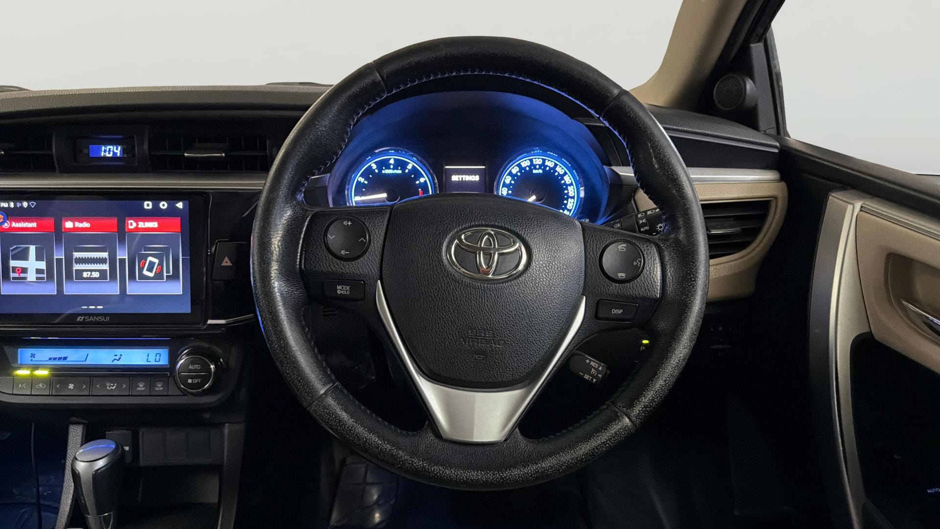 View 2014 Toyota Corolla Altis 1.8 VL AT Image 21 Used 2014 Toyota Corolla Altis 1.8 VL AT Image 21