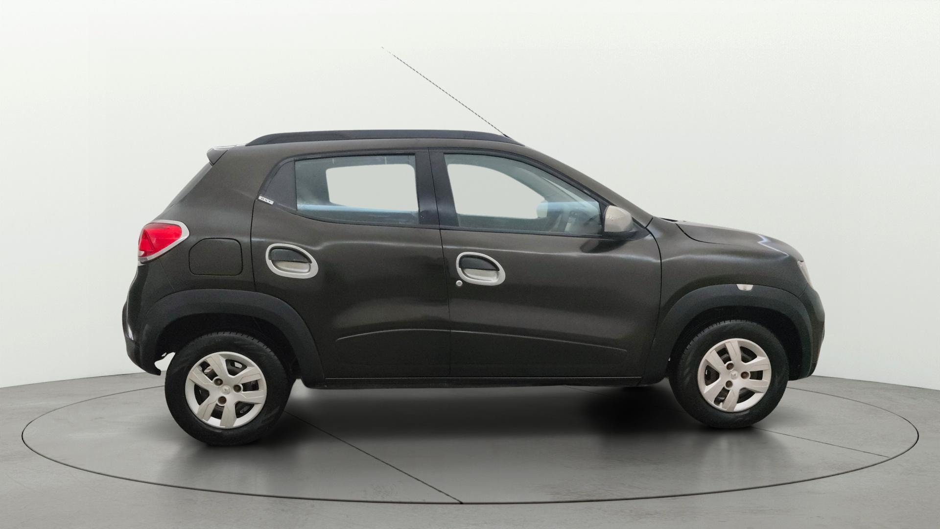 View 2018 Renault Kwid RXT 1.0 Image 8 Used 2018 Renault Kwid RXT 1.0 Image 8