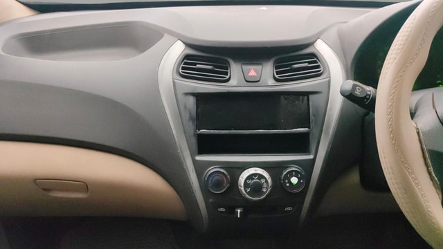 View Hyundai EON Image 17 Used Hyundai EON Image 17