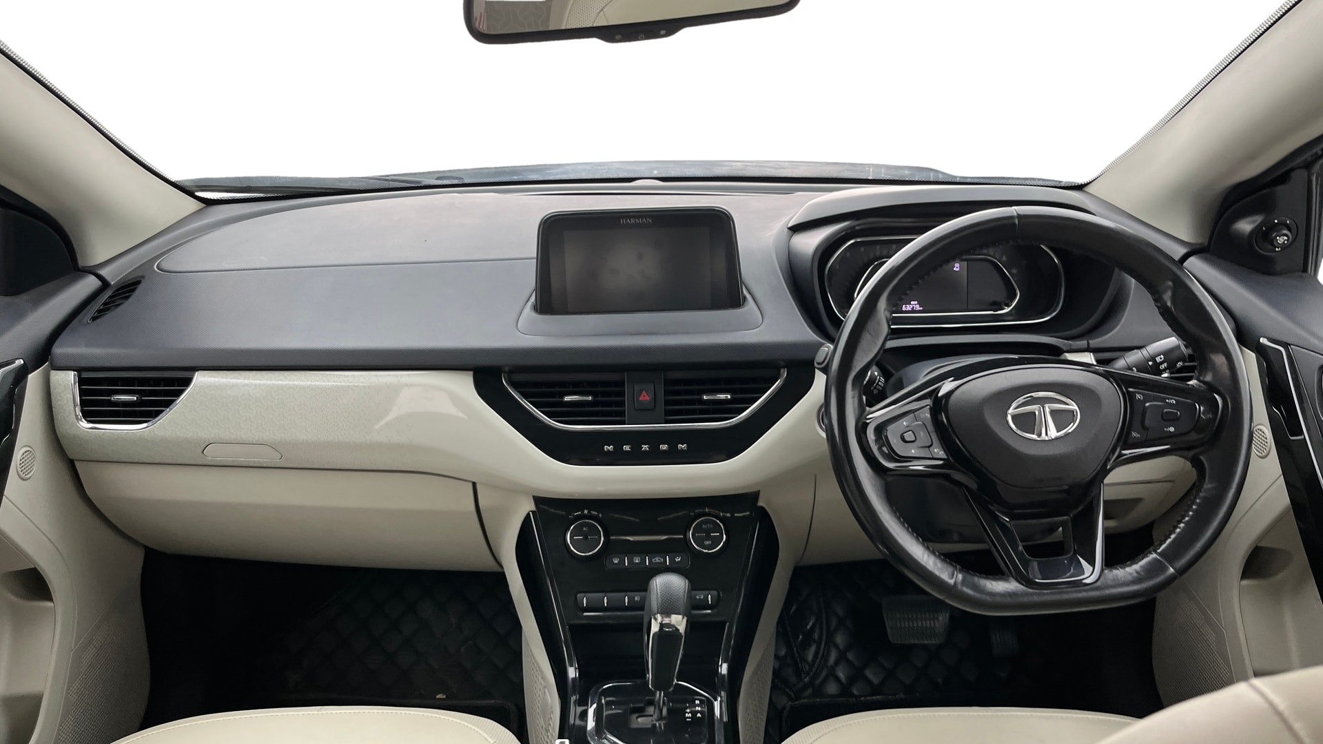 View 2024 Tata Nexon Revotron XE Image 16 Used 2024 Tata Nexon Revotron XE Image 16