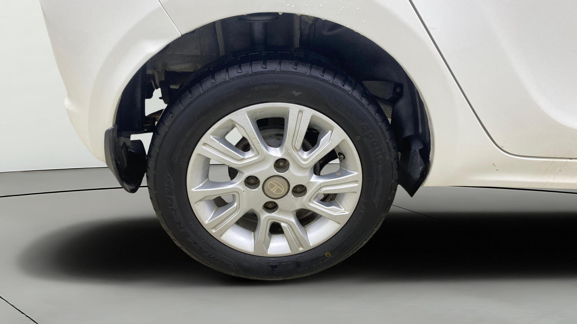 View 2020 Tata Tiago Revotorq XB Image 23 Used 2020 Tata Tiago Revotorq XB Image 23