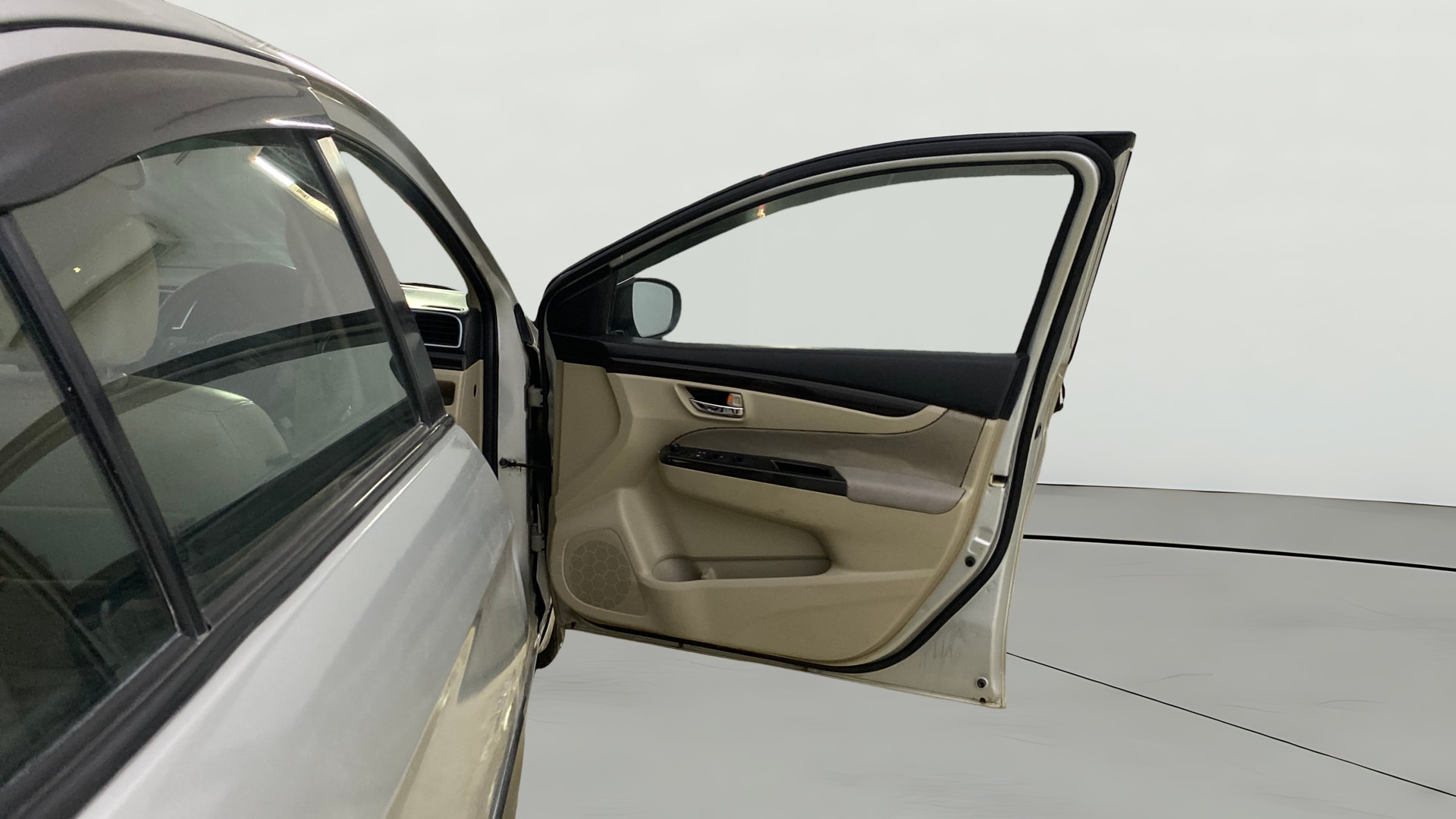 View 2016 Maruti Suzuki 1000 Base Variant Image 45 Used 2016 Maruti Suzuki 1000 Base Variant Image 45