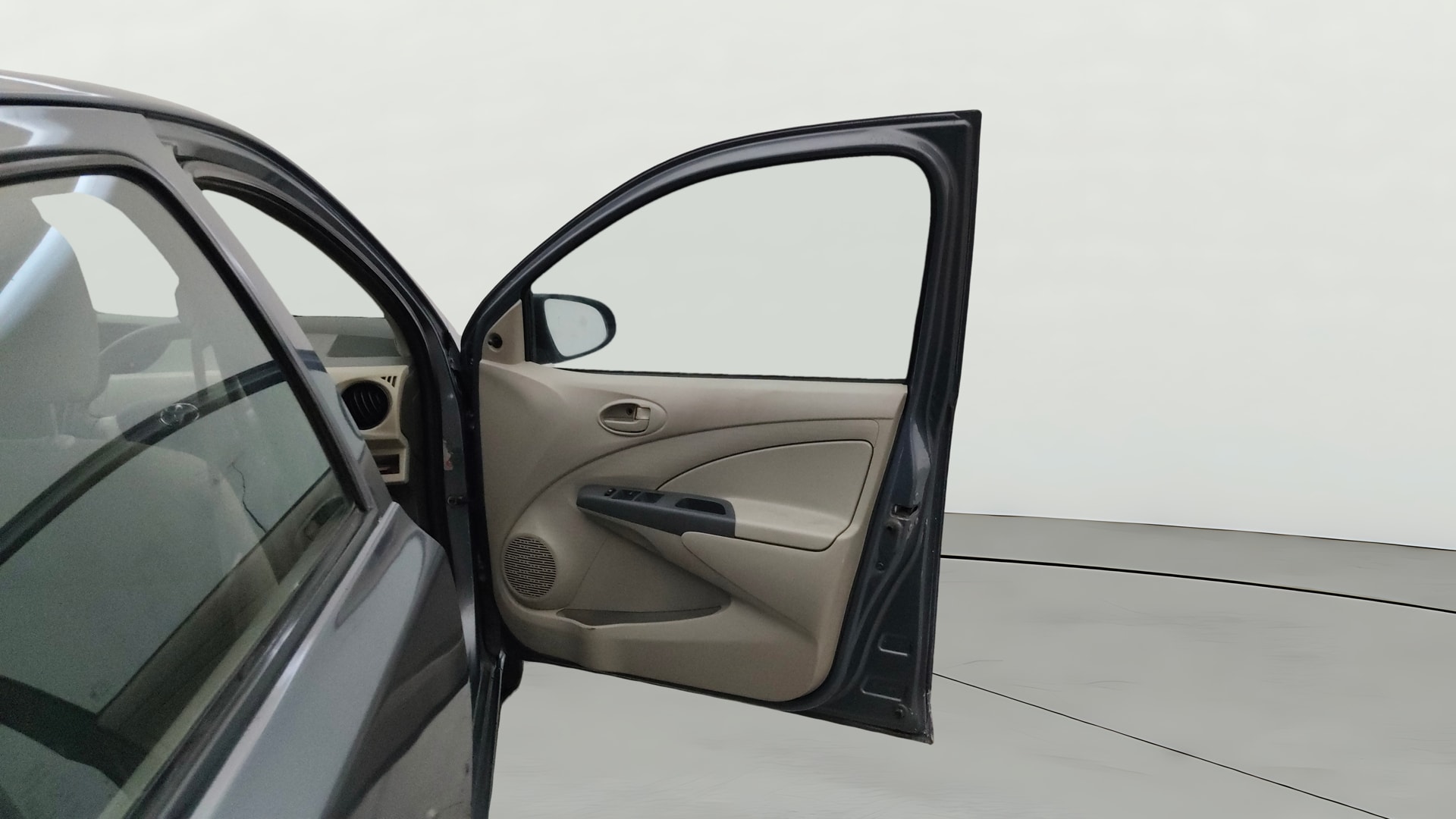View 2015 Toyota Etios Liva G Image 43 Used 2015 Toyota Etios Liva G Image 43