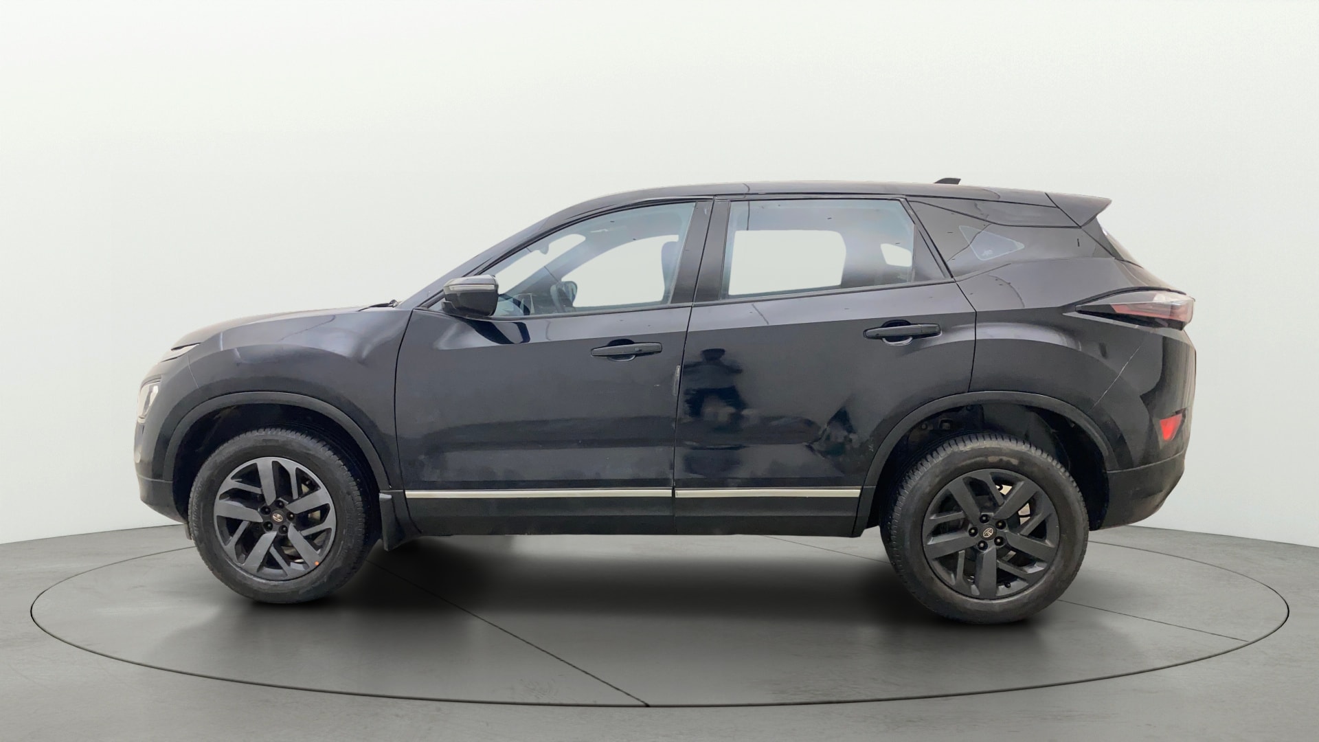 View 2022 Tata Harrier XE Image 5 Used 2022 Tata Harrier XE Image 5