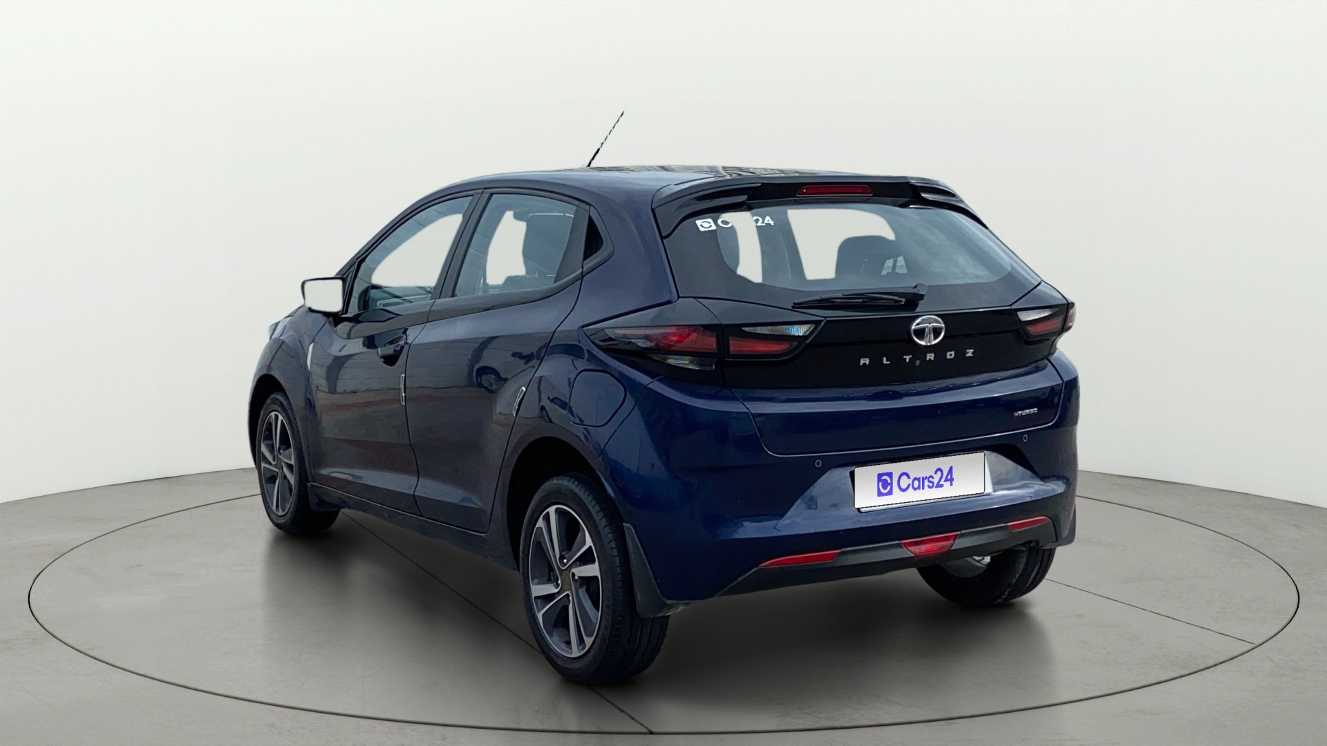 View 2022 Tata Altroz XZ Plus TC Petrol Image 2 Used 2022 Tata Altroz XZ Plus TC Petrol Image 2
