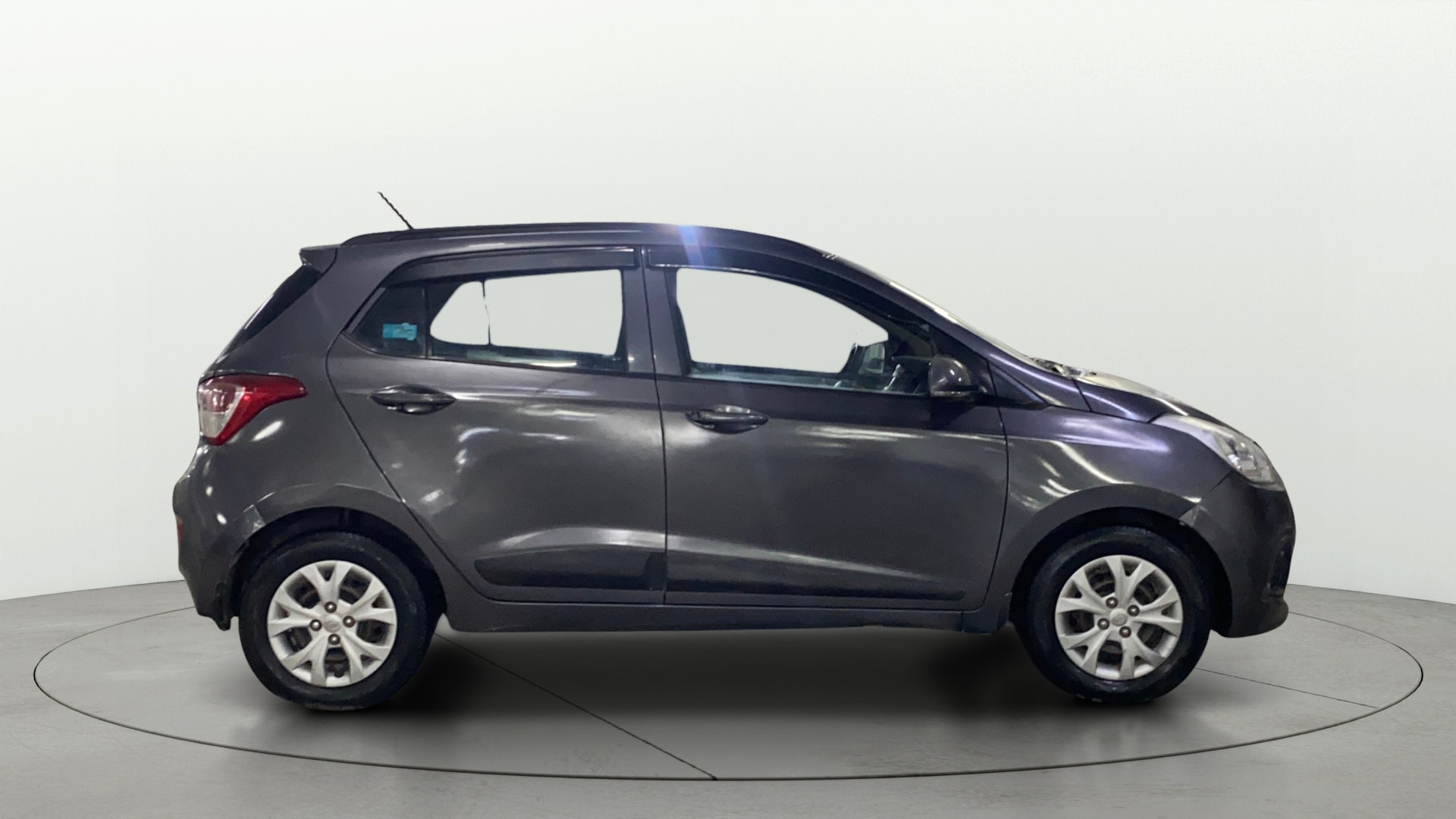 View 2016 Hyundai Grand i10 1.1 Sportz Diesel Image 29 Used 2016 Hyundai Grand i10 1.1 Sportz Diesel Image 29