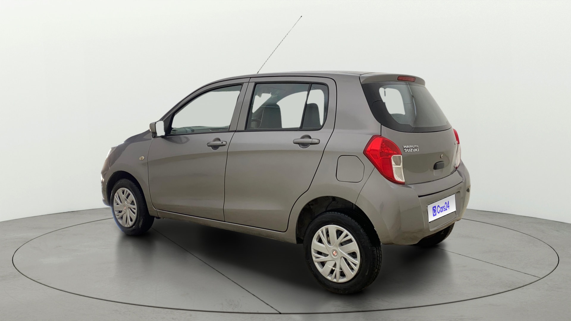 View 2018 Maruti Suzuki 1000 Base Variant Image 2 Used 2018 Maruti Suzuki 1000 Base Variant Image 2