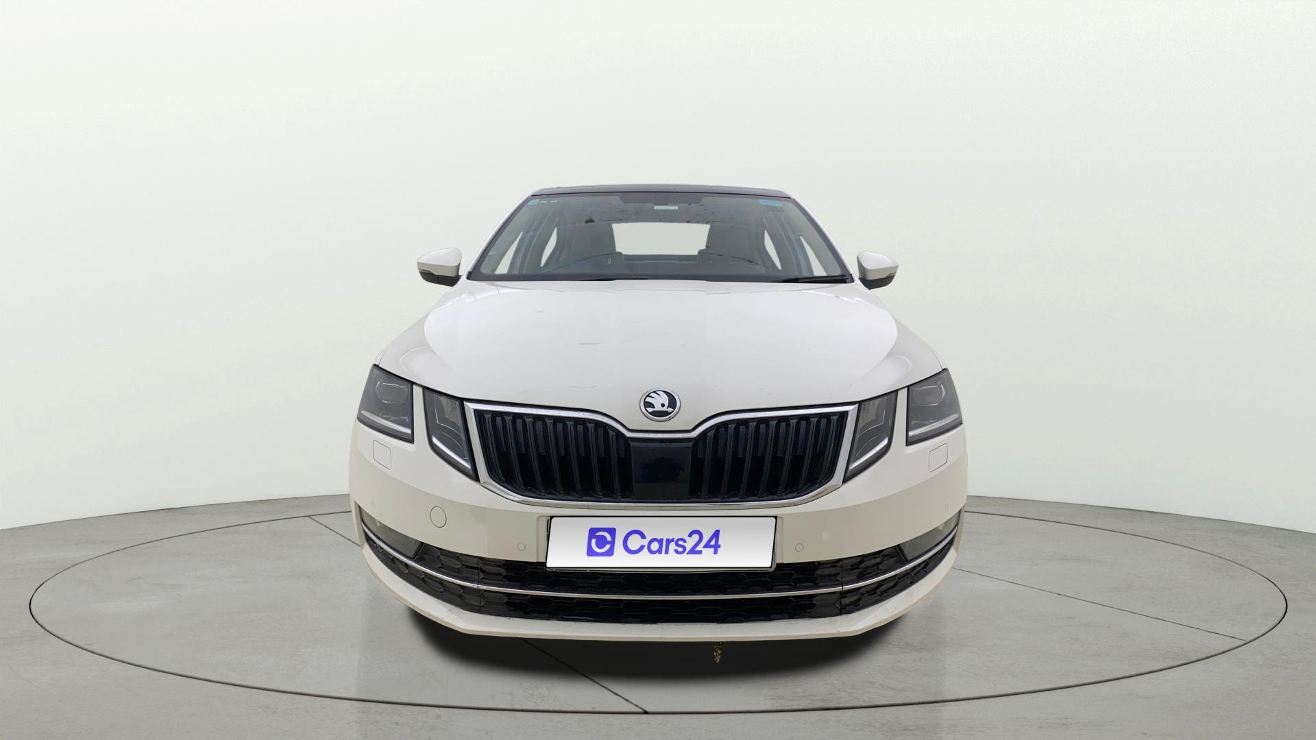 View 2019 Skoda Octavia 1.8 Style Plus TSI AT Image 1 Used 2019 Skoda Octavia 1.8 Style Plus TSI AT Image 1