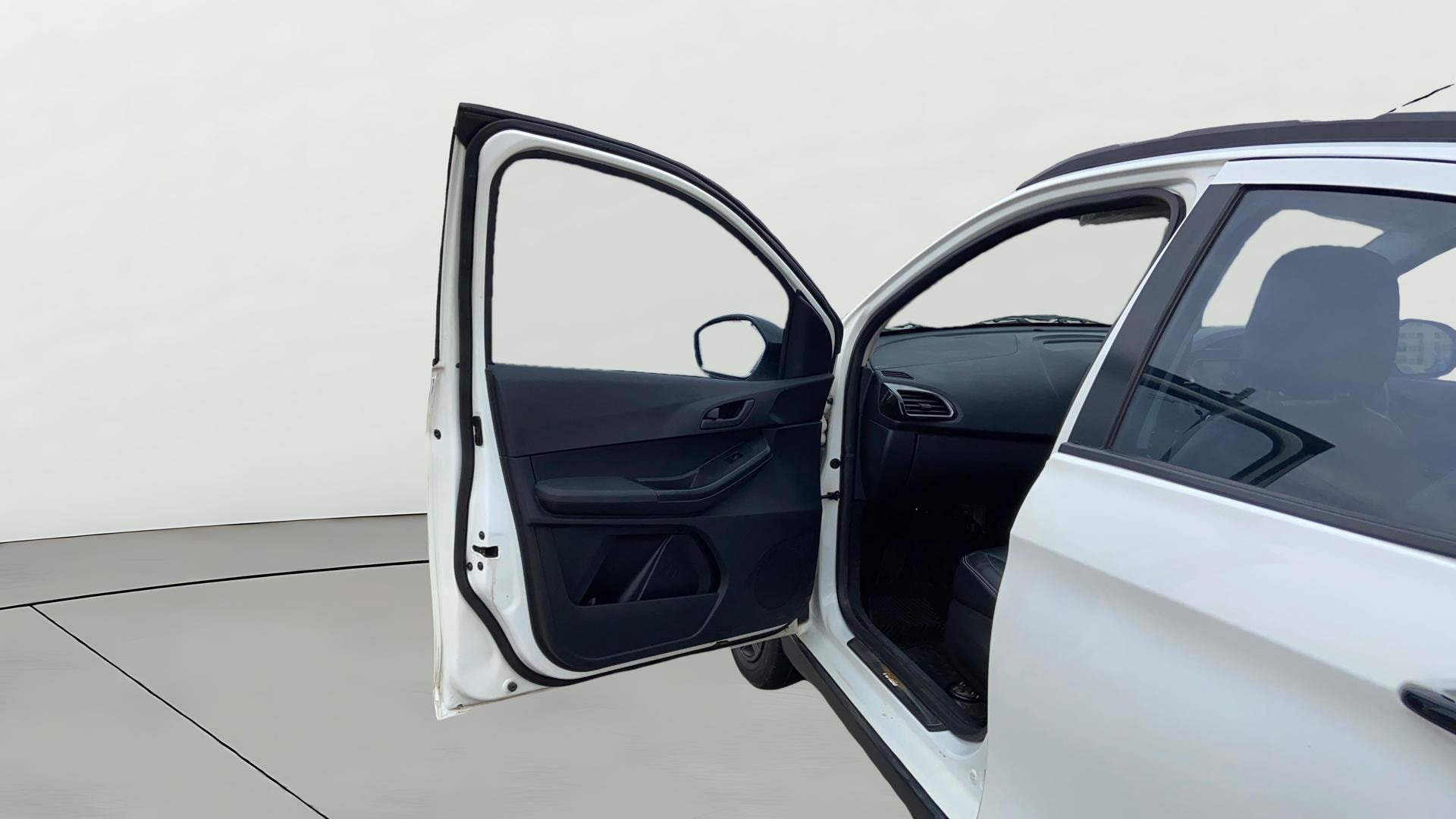 View 2022 Tata Tiago NRG XZ Revotron AMT Image 31 Used 2022 Tata Tiago NRG XZ Revotron AMT Image 31
