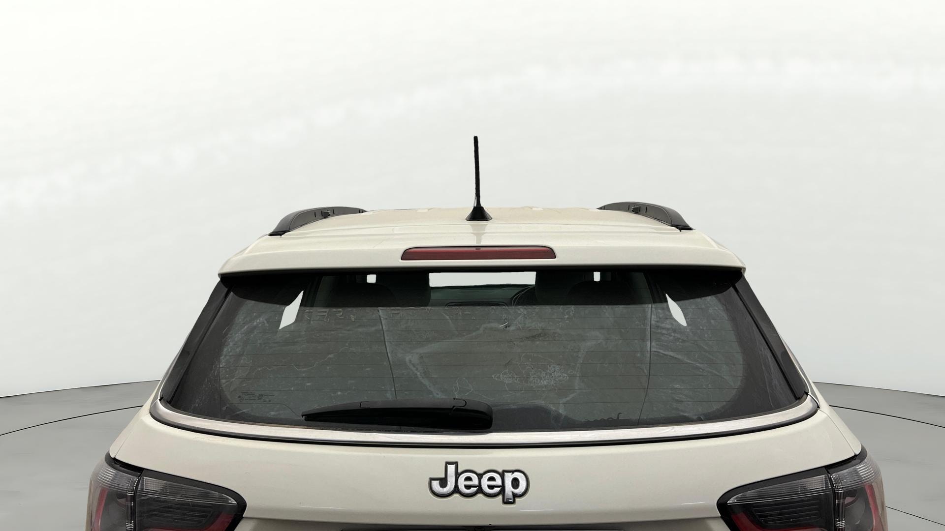 View 2018 Jeep Compass Limited 1.4 Multi AIR Petrol DDCT AT BS IV Image 4 Used 2018 Jeep Compass Limited 1.4 Multi AIR Petrol DDCT AT BS IV Image 4