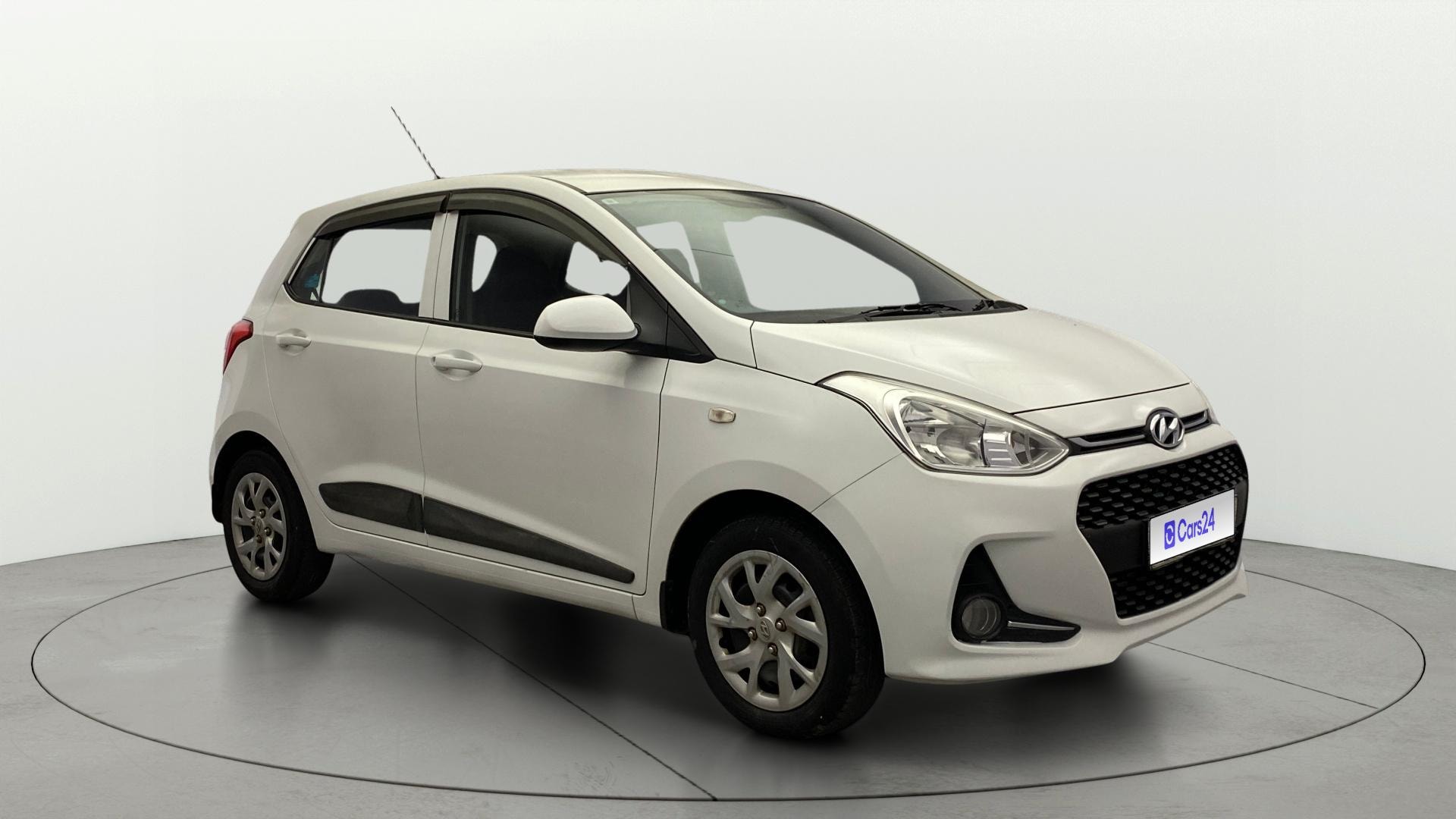 View 2017 Hyundai Grand i10 Sportz 1.2 Kappa Image 35 Used 2017 Hyundai Grand i10 Sportz 1.2 Kappa Image 35