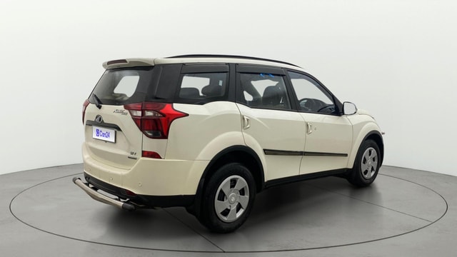 View Mahindra XUV500 Image 45 Used Mahindra XUV500 Image 45