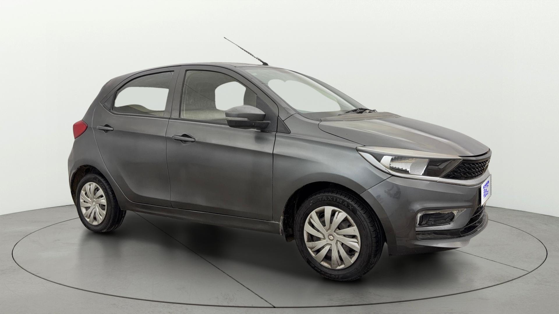 View 2021 Tata Tiago Revotorq XB Image 21 Used 2021 Tata Tiago Revotorq XB Image 21