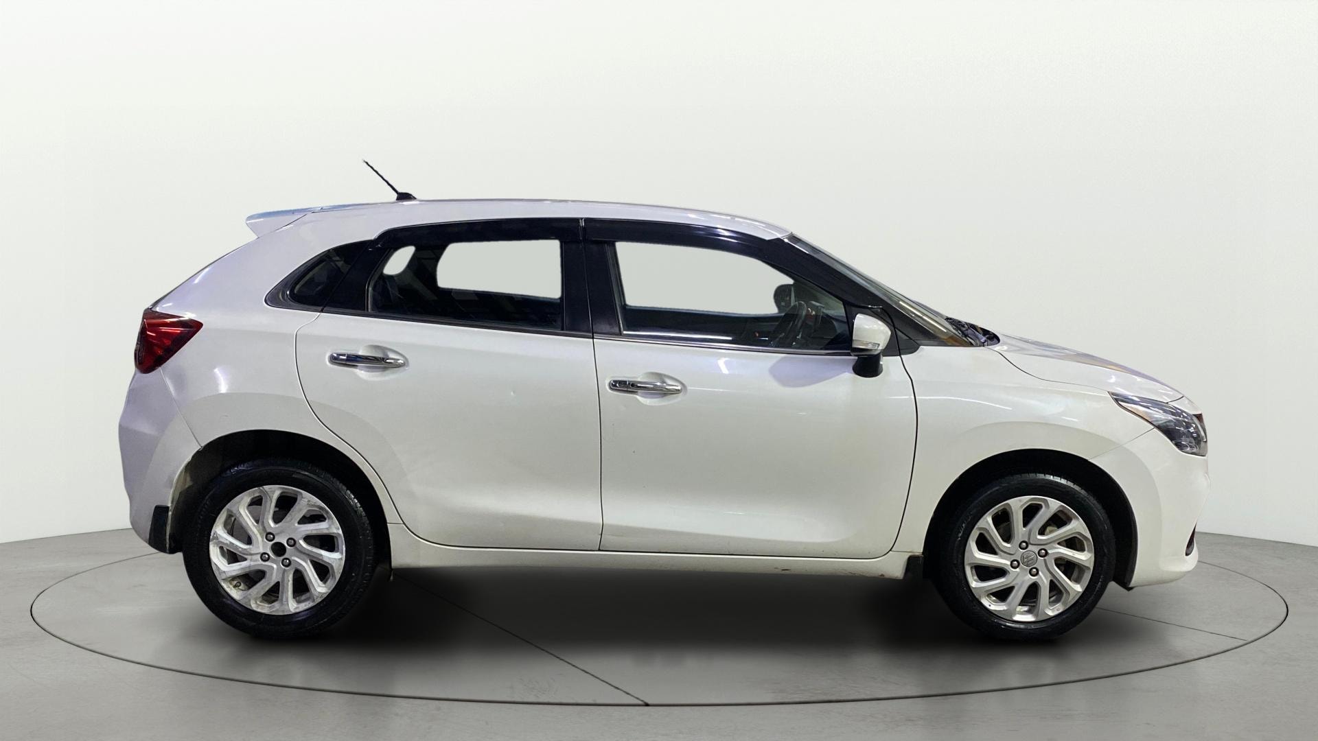 View 2022 Maruti Suzuki 1000 Base Variant Image 8 Used 2022 Maruti Suzuki 1000 Base Variant Image 8