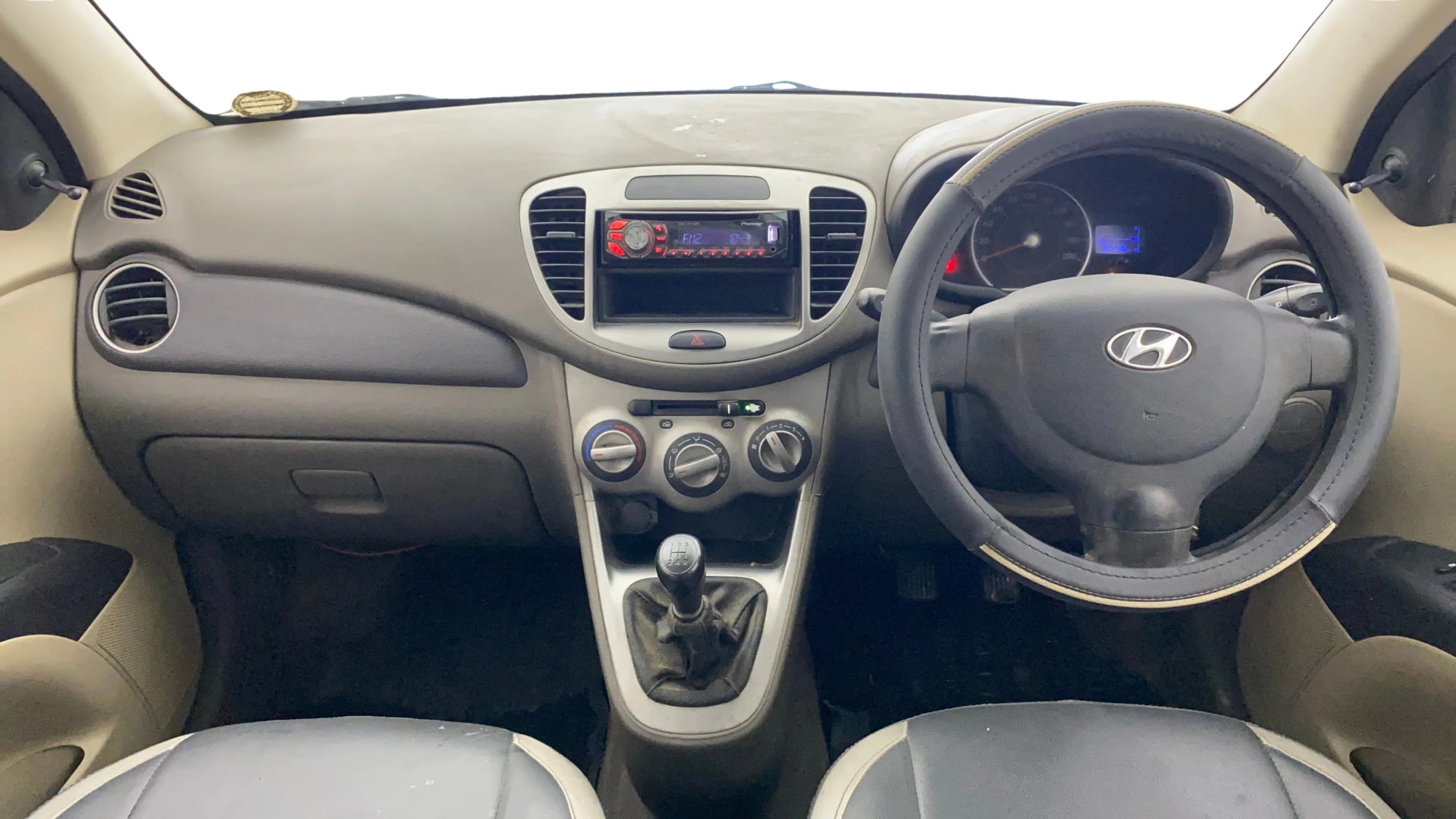View 2014 Hyundai i10 1.1 Magna Image 28 Used 2014 Hyundai i10 1.1 Magna Image 28