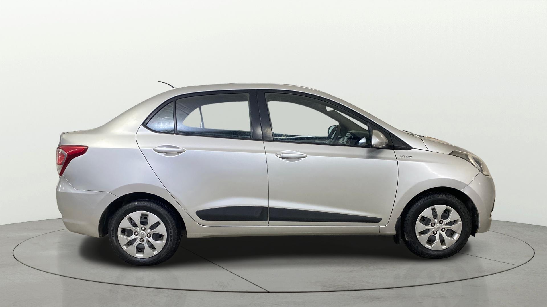 View 2014 Hyundai Xcent S Petrol Image 8 Used 2014 Hyundai Xcent S Petrol Image 8