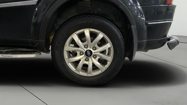 View Mahindra XUV500 Image 8 Used Mahindra XUV500 Image 8