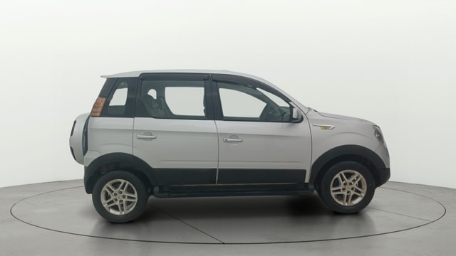 View Mahindra NuvoSport Image 28 Used Mahindra NuvoSport Image 28