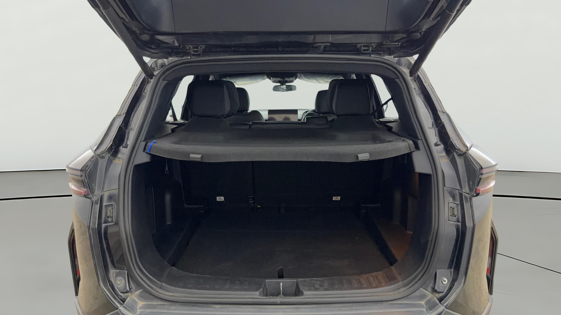 View 2023 Tata Harrier XE Image 42 Used 2023 Tata Harrier XE Image 42