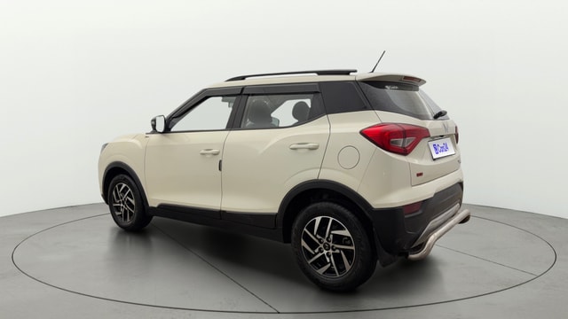 View Mahindra XUV300 Image 2 Used Mahindra XUV300 Image 2