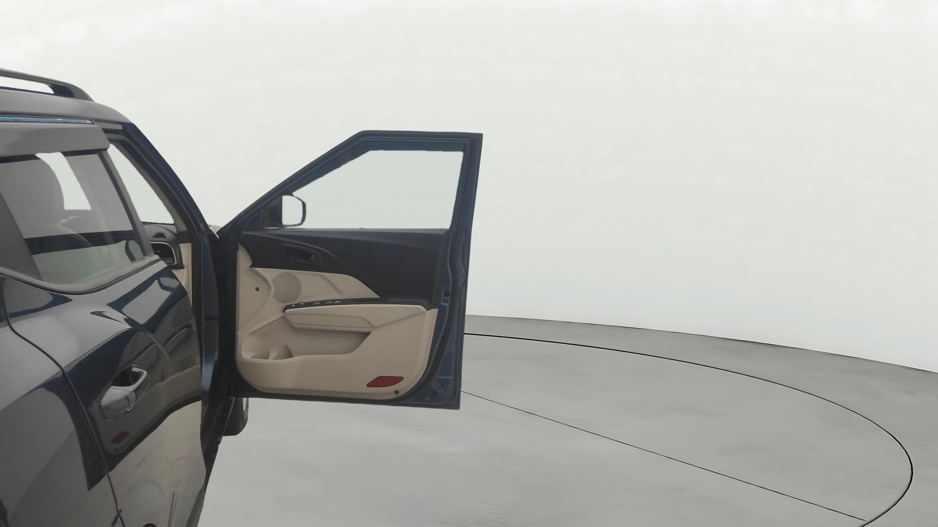 View 2019 Mahindra XUV300 W4 Petrol BS IV Image 43 Used 2019 Mahindra XUV300 W4 Petrol BS IV Image 43